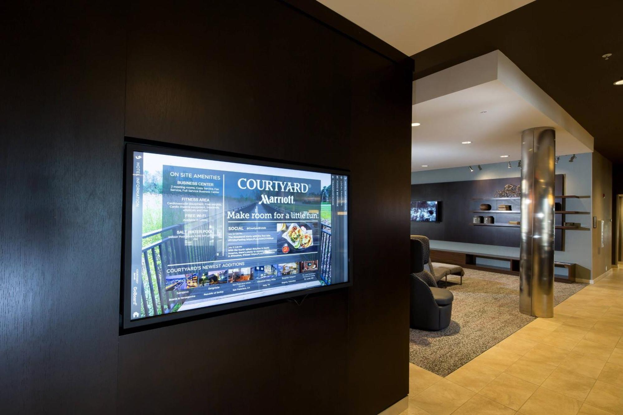 Courtyard Bay City Bagian luar foto