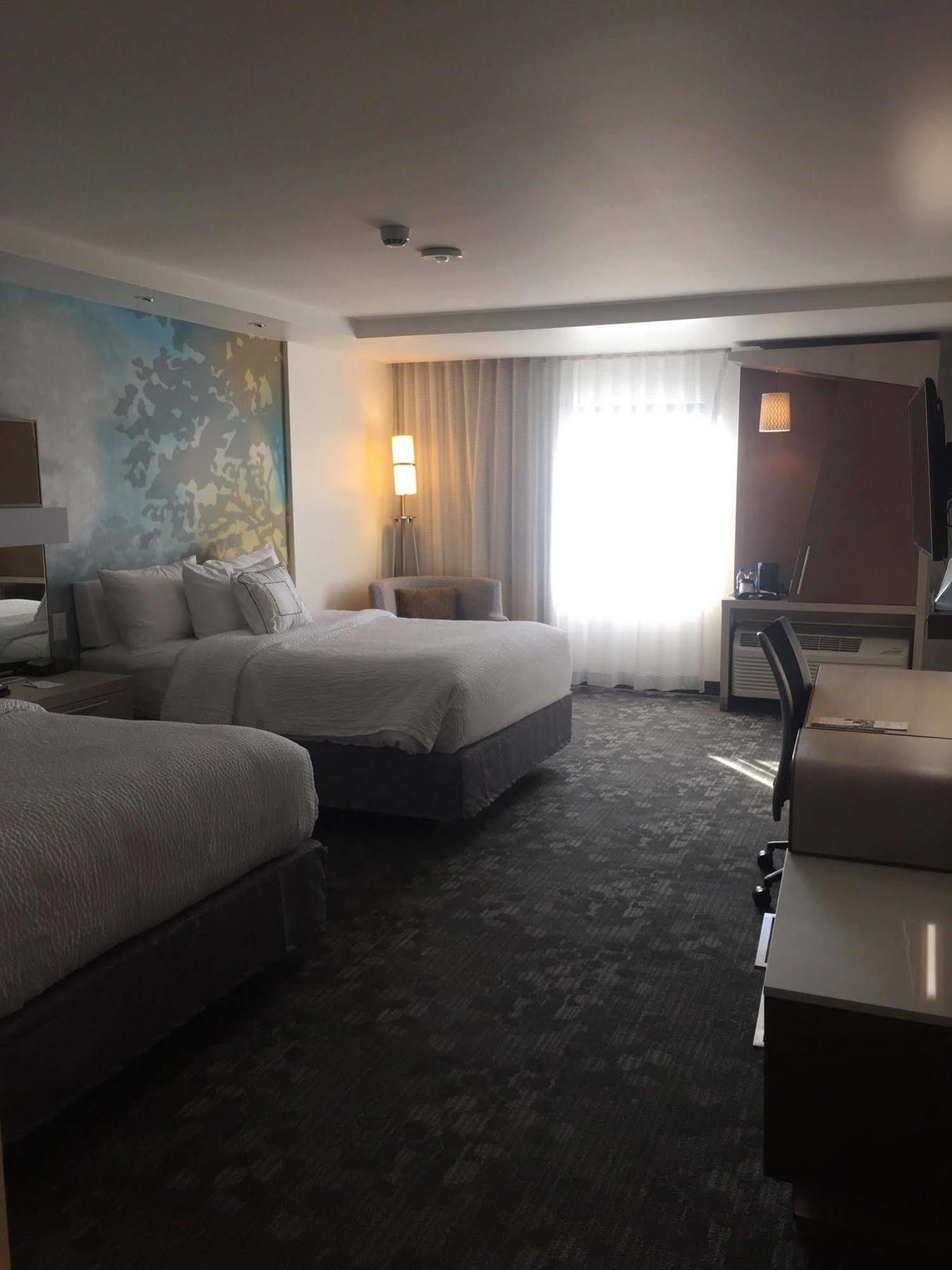 Courtyard Bay City Bagian luar foto